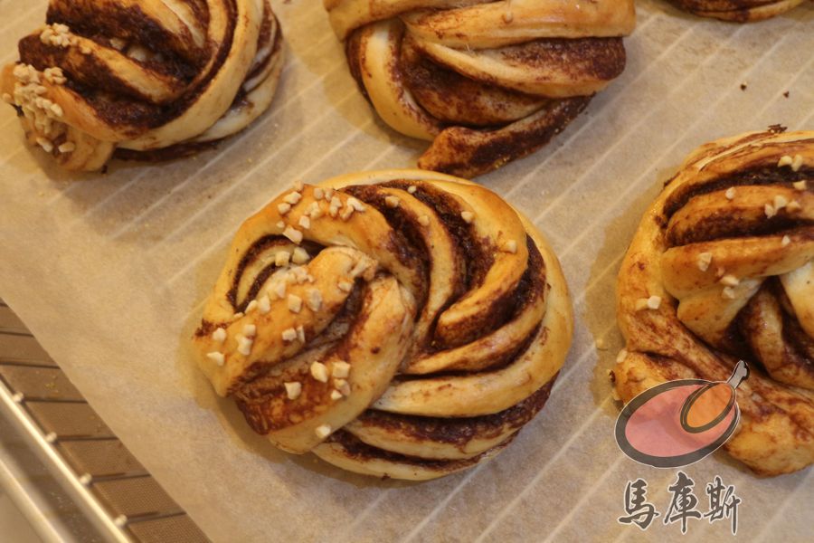 AI为我算出萝卜糕的完美比例，我却买回一个老式蒸笼